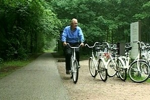 Int 35 - white bikes Int 35 - white bikes